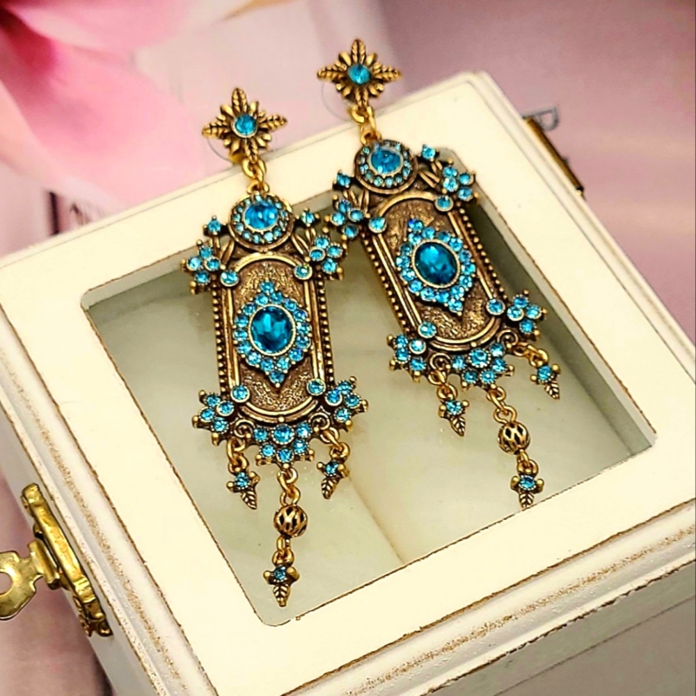 Vintage Florenza Luxury Estate French Palace Blue Crystal Gold Earrings